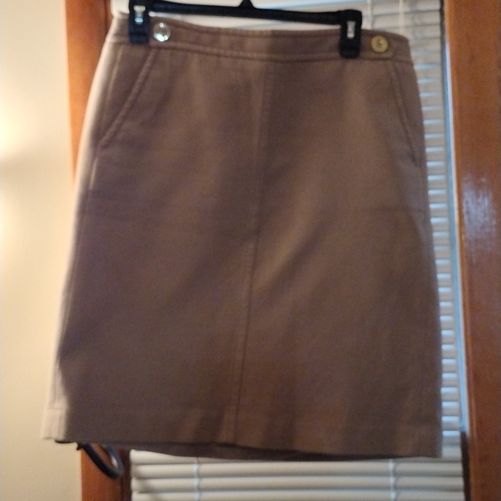 Textured Talbot's Skirt